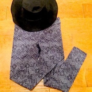 🤍PINK LEGGINGS🤍